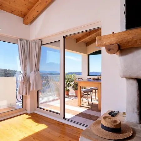 Apartment The Swallow's Nest - Zf Hvar