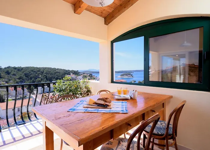 The Swallow's Nest - Zf Hvar Apartamento *